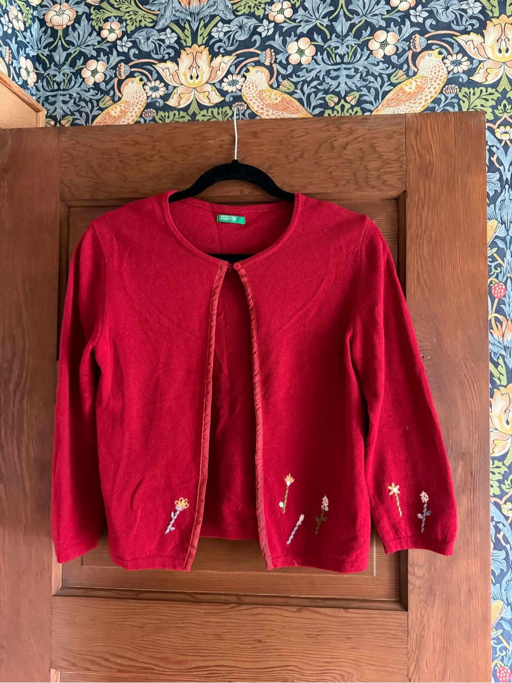 Vintage Of Benetton 100% Wool Red Women's Embroidered Open-Front Sweater Size S